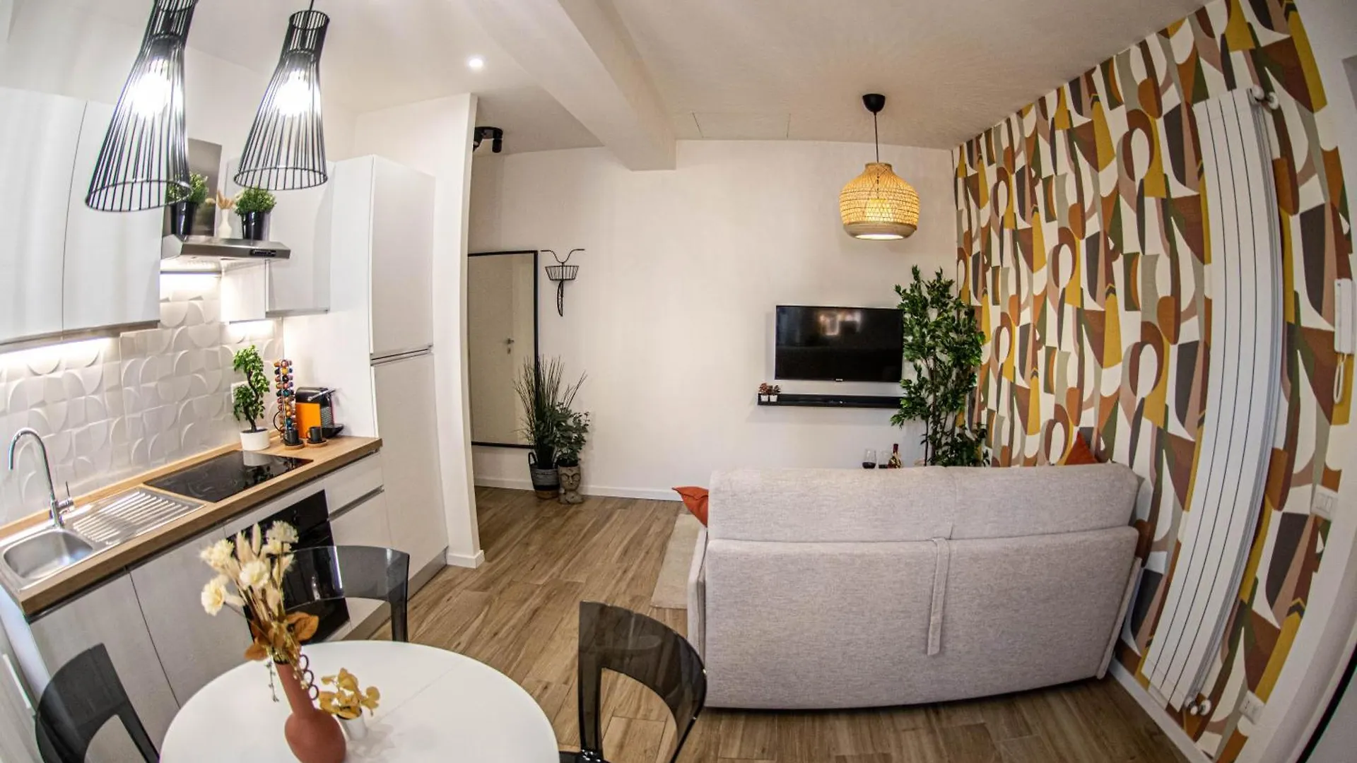 Residenza Dei Papi - Luxury City House Castel Gandolfo